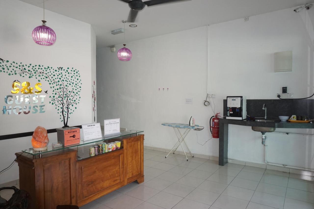 S & S Guest House Kuantan Buitenkant foto